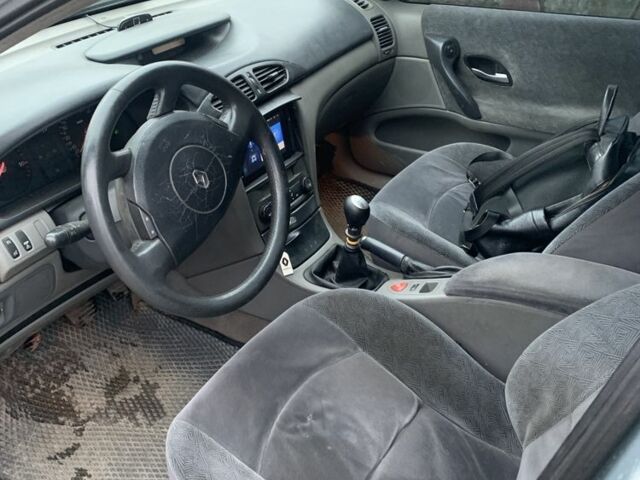 Серый Рено Лагуна, объемом двигателя 1.9 л и пробегом 330 тыс. км за 3850 $, фото 11 на Automoto.ua