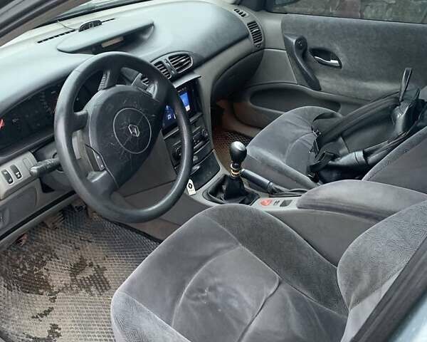 Серый Рено Лагуна, объемом двигателя 1.9 л и пробегом 330 тыс. км за 3850 $, фото 9 на Automoto.ua