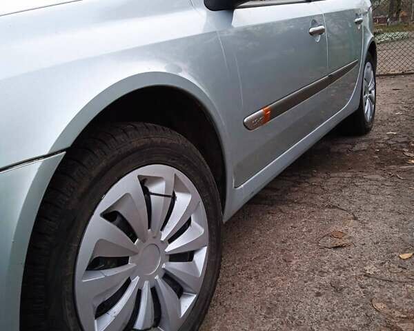 Серый Рено Лагуна, объемом двигателя 1.9 л и пробегом 400 тыс. км за 3600 $, фото 1 на Automoto.ua