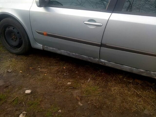 Серый Рено Лагуна, объемом двигателя 1.9 л и пробегом 0 тыс. км за 2000 $, фото 3 на Automoto.ua