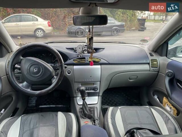 Серый Рено Лагуна, объемом двигателя 1.78 л и пробегом 377 тыс. км за 3800 $, фото 4 на Automoto.ua
