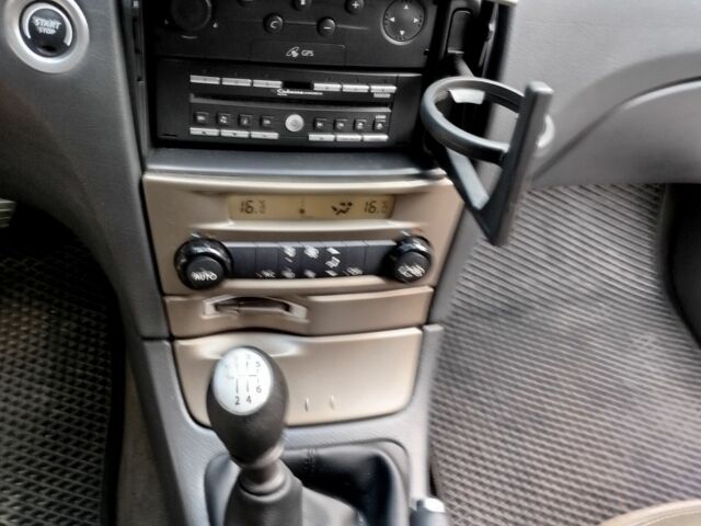 Серый Рено Лагуна, объемом двигателя 2 л и пробегом 350 тыс. км за 3399 $, фото 7 на Automoto.ua