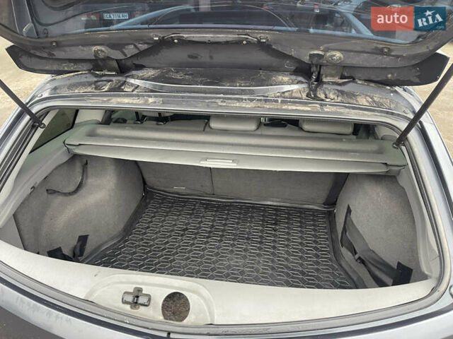 Серый Рено Лагуна, объемом двигателя 2.19 л и пробегом 250 тыс. км за 3499 $, фото 12 на Automoto.ua