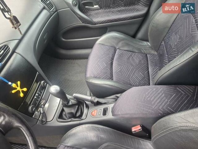 Серый Рено Лагуна, объемом двигателя 2 л и пробегом 186 тыс. км за 4200 $, фото 9 на Automoto.ua