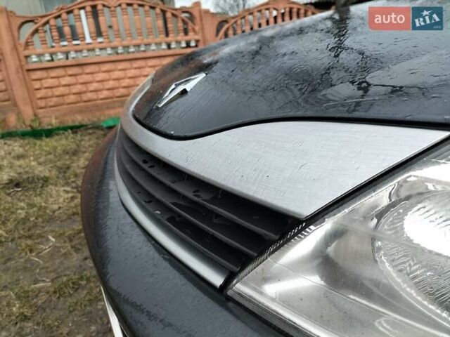 Серый Рено Лагуна, объемом двигателя 1.8 л и пробегом 277 тыс. км за 4200 $, фото 4 на Automoto.ua