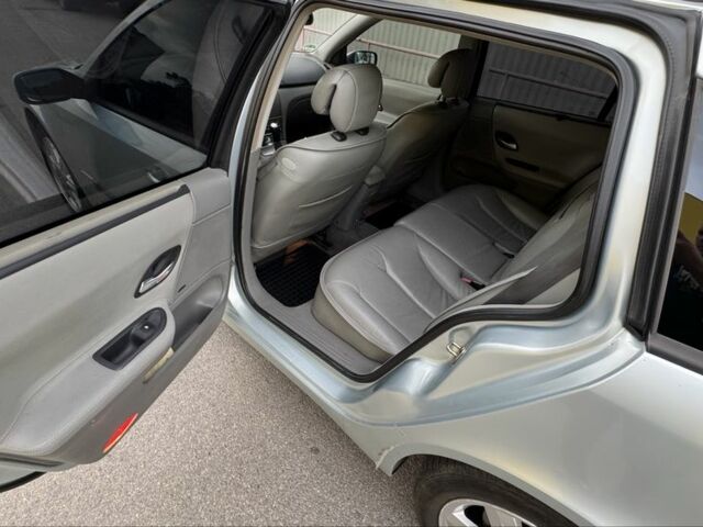 Сірий Рено Лагуна, об'ємом двигуна 1.8 л та пробігом 304 тис. км за 4200 $, фото 11 на Automoto.ua