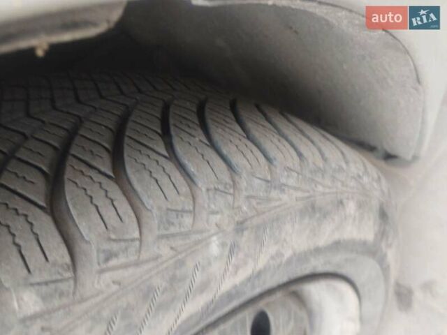 Рено Лагуна 2003 в Коростышеве на Automoto.ua Серый Рено Лагуна, объемом двигателя 1.78 л и пробегом 507 тыс. км за 2600 $, фото 11 на Automoto.ua