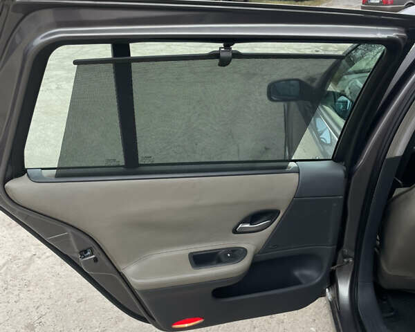 Серый Рено Лагуна, объемом двигателя 2 л и пробегом 230 тыс. км за 4500 $, фото 10 на Automoto.ua