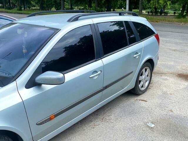 Серый Рено Лагуна, объемом двигателя 1.9 л и пробегом 230 тыс. км за 2500 $, фото 2 на Automoto.ua