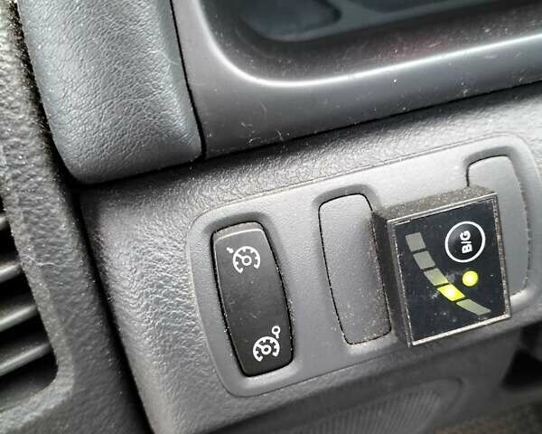 Серый Рено Лагуна, объемом двигателя 1.8 л и пробегом 277 тыс. км за 4200 $, фото 24 на Automoto.ua