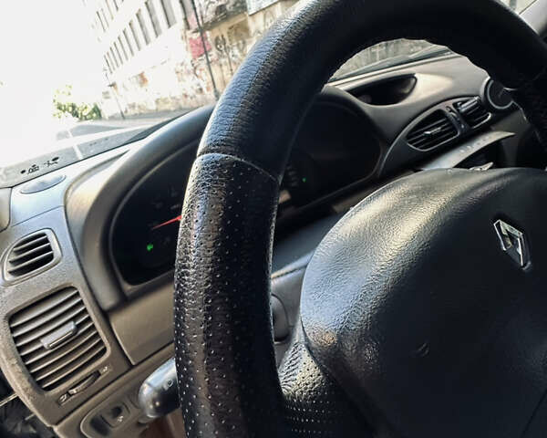 Сірий Рено Лагуна, об'ємом двигуна 1.9 л та пробігом 300 тис. км за 3000 $, фото 7 на Automoto.ua