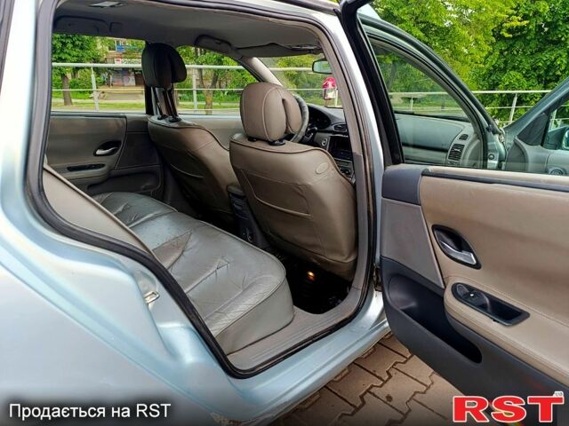 Серый Рено Лагуна, объемом двигателя 2 л и пробегом 330 тыс. км за 2700 $, фото 7 на Automoto.ua