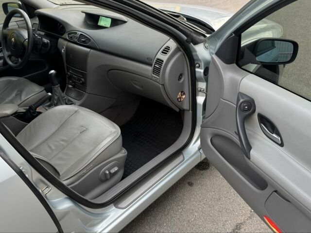 Сірий Рено Лагуна, об'ємом двигуна 1.8 л та пробігом 304 тис. км за 4200 $, фото 13 на Automoto.ua