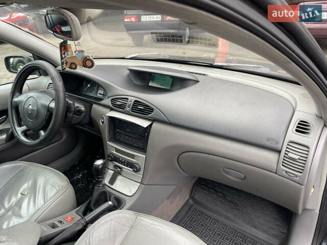 Серый Рено Лагуна, объемом двигателя 2.19 л и пробегом 250 тыс. км за 3499 $, фото 10 на Automoto.ua