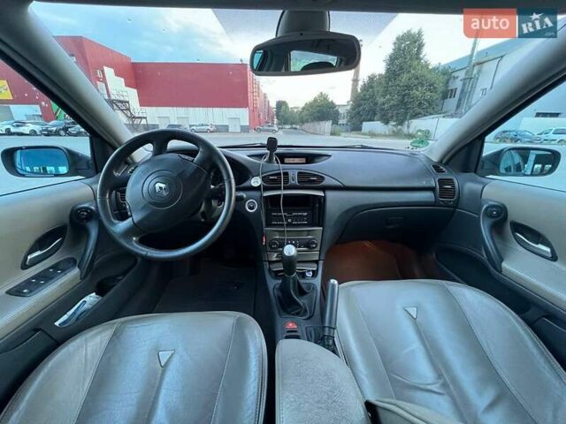 Серый Рено Лагуна, объемом двигателя 2 л и пробегом 230 тыс. км за 4600 $, фото 2 на Automoto.ua