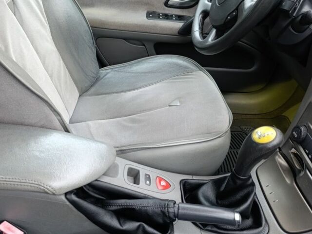 Серый Рено Лагуна, объемом двигателя 2 л и пробегом 334 тыс. км за 3750 $, фото 7 на Automoto.ua