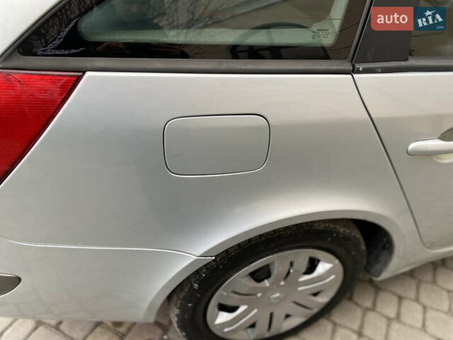 Серый Рено Лагуна, объемом двигателя 1.9 л и пробегом 254 тыс. км за 3450 $, фото 55 на Automoto.ua