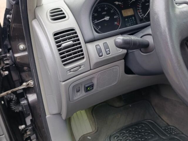 Серый Рено Лагуна, объемом двигателя 2 л и пробегом 334 тыс. км за 3750 $, фото 18 на Automoto.ua