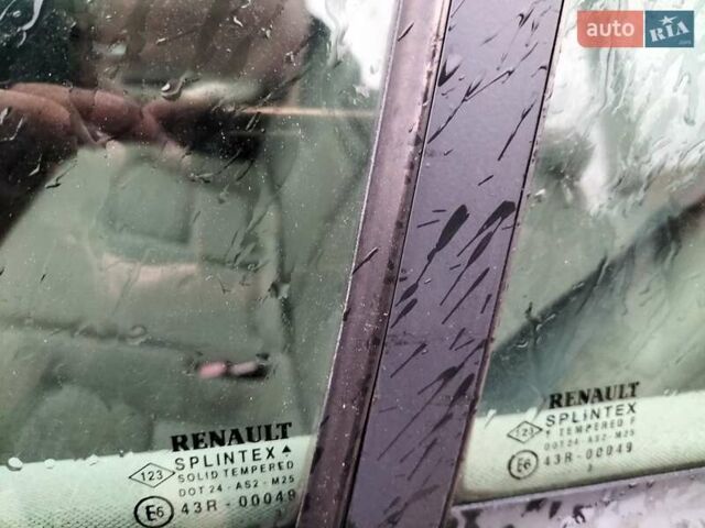 Серый Рено Лагуна, объемом двигателя 1.8 л и пробегом 277 тыс. км за 4200 $, фото 14 на Automoto.ua