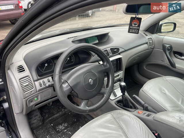Серый Рено Лагуна, объемом двигателя 2.19 л и пробегом 250 тыс. км за 3499 $, фото 6 на Automoto.ua