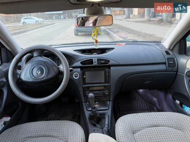 Серый Рено Лагуна, объемом двигателя 1.9 л и пробегом 300 тыс. км за 2400 $, фото 4 на Automoto.ua