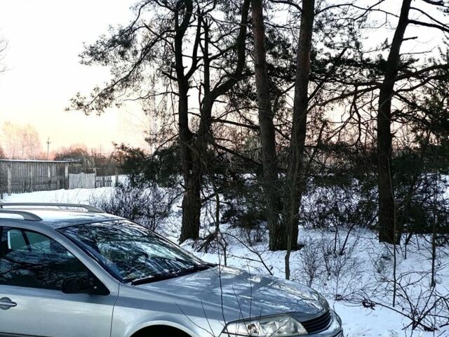 Серый Рено Лагуна, объемом двигателя 1.8 л и пробегом 366 тыс. км за 900 $, фото 2 на Automoto.ua