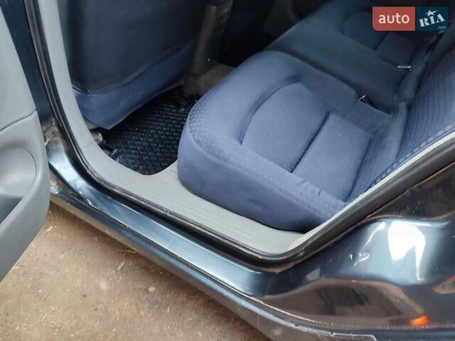 Серый Рено Лагуна, объемом двигателя 1.87 л и пробегом 267 тыс. км за 3200 $, фото 10 на Automoto.ua