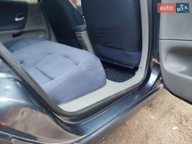 Серый Рено Лагуна, объемом двигателя 1.87 л и пробегом 267 тыс. км за 3200 $, фото 6 на Automoto.ua