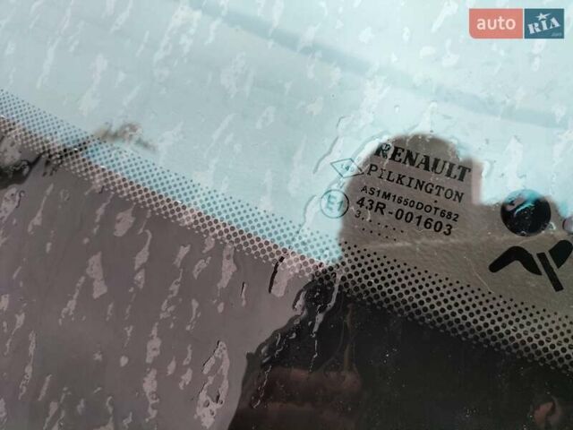 Серый Рено Лагуна, объемом двигателя 1.8 л и пробегом 277 тыс. км за 4200 $, фото 12 на Automoto.ua