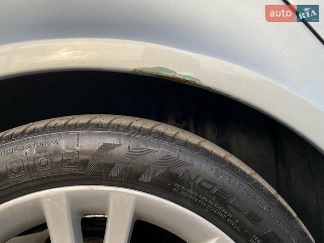 Рено Лагуна 2004 в Киеве на Automoto.ua Серый Рено Лагуна, объемом двигателя 2 л и пробегом 375 тыс. км за 3000 $, фото 10 на Automoto.ua