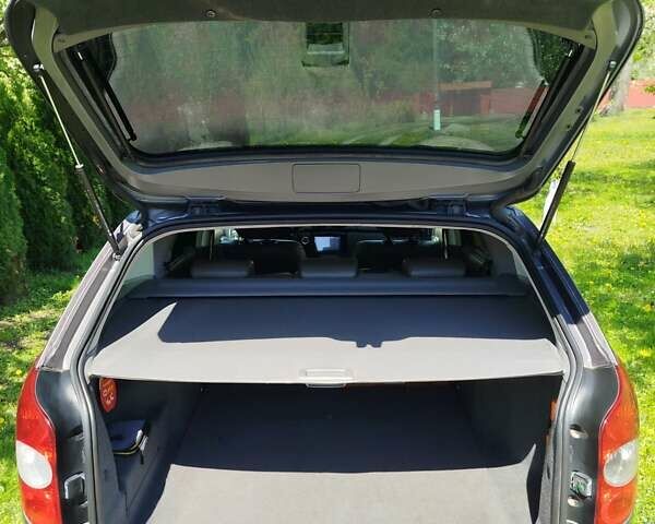 Серый Рено Лагуна, объемом двигателя 2.2 л и пробегом 301 тыс. км за 4800 $, фото 7 на Automoto.ua