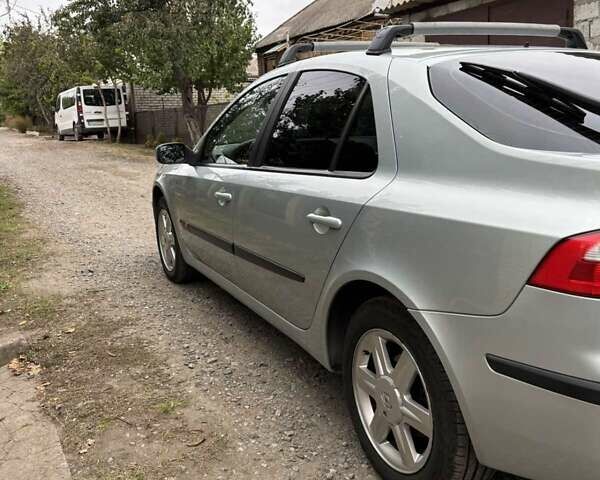 Серый Рено Лагуна, объемом двигателя 2 л и пробегом 206 тыс. км за 5200 $, фото 9 на Automoto.ua