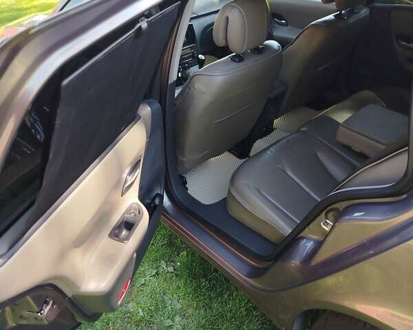 Серый Рено Лагуна, объемом двигателя 2.2 л и пробегом 301 тыс. км за 4800 $, фото 18 на Automoto.ua