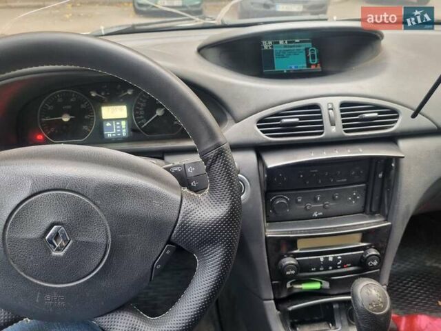 Рено Лагуна 2004 в Киеве на Automoto.ua Серый Рено Лагуна, объемом двигателя 2 л и пробегом 375 тыс. км за 3000 $, фото 19 на Automoto.ua