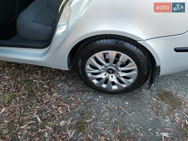 Серый Рено Лагуна, объемом двигателя 1.6 л и пробегом 94 тыс. км за 4700 $, фото 4 на Automoto.ua