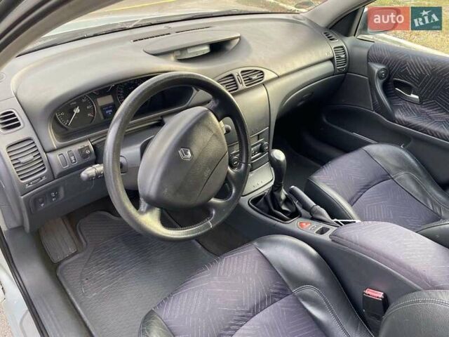 Рено Лагуна 2004 в Киеве на Automoto.ua Серый Рено Лагуна, объемом двигателя 2 л и пробегом 375 тыс. км за 3000 $, фото 11 на Automoto.ua