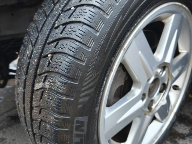 Серый Рено Лагуна, объемом двигателя 0 л и пробегом 221 тыс. км за 1700 $, фото 5 на Automoto.ua