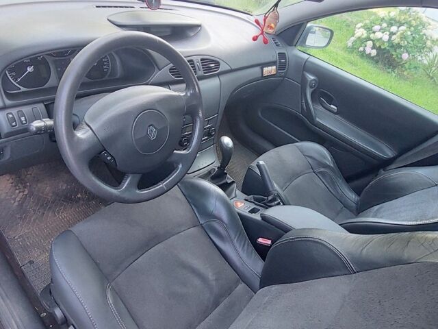 Серый Рено Лагуна, объемом двигателя 2 л и пробегом 370 тыс. км за 3800 $, фото 1 на Automoto.ua