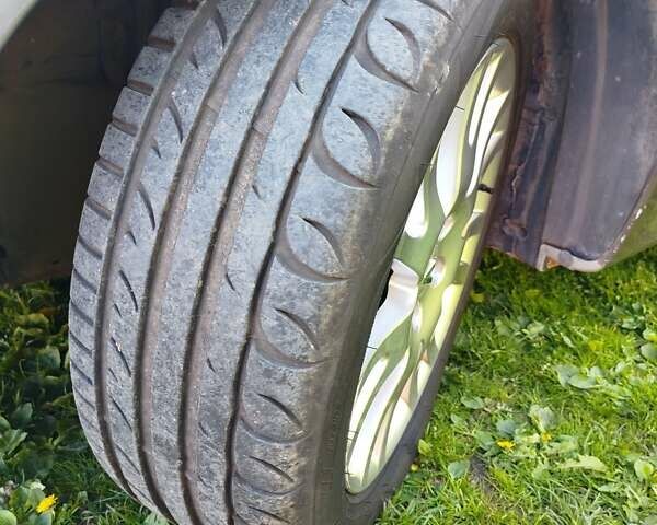 Серый Рено Лагуна, объемом двигателя 2.2 л и пробегом 301 тыс. км за 4800 $, фото 24 на Automoto.ua