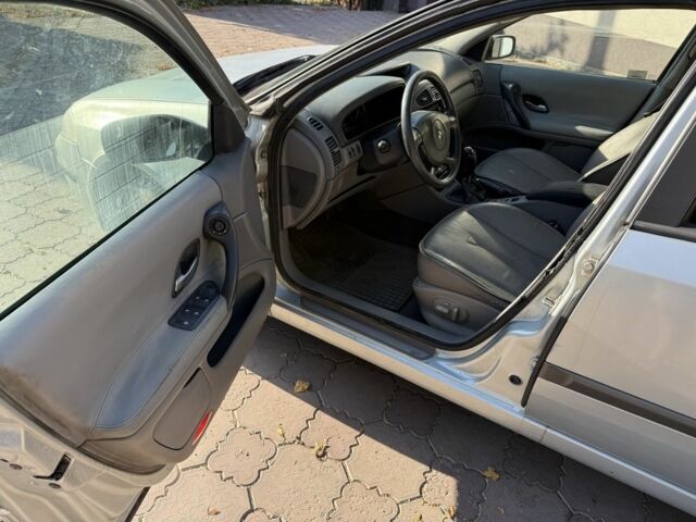 Сірий Рено Лагуна, об'ємом двигуна 2 л та пробігом 444 тис. км за 2250 $, фото 9 на Automoto.ua