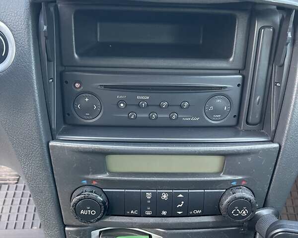 Серый Рено Лагуна, объемом двигателя 1.9 л и пробегом 383 тыс. км за 3600 $, фото 8 на Automoto.ua