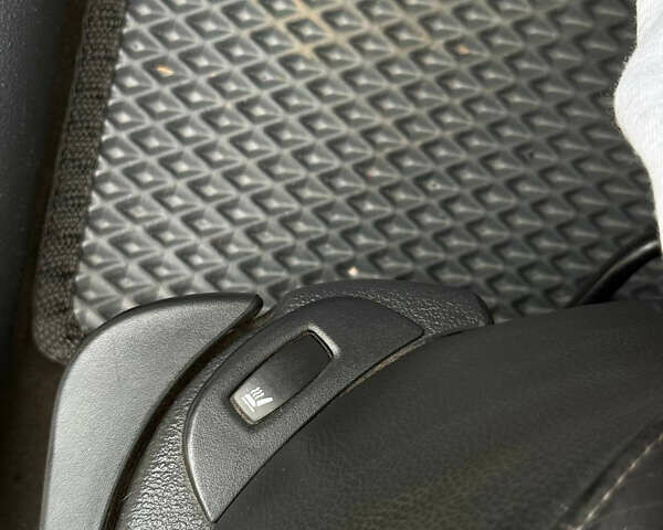 Серый Рено Лагуна, объемом двигателя 1.87 л и пробегом 303 тыс. км за 4500 $, фото 11 на Automoto.ua