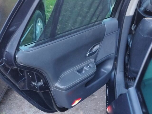 Сірий Рено Лагуна, об'ємом двигуна 2.2 л та пробігом 286 тис. км за 4700 $, фото 10 на Automoto.ua