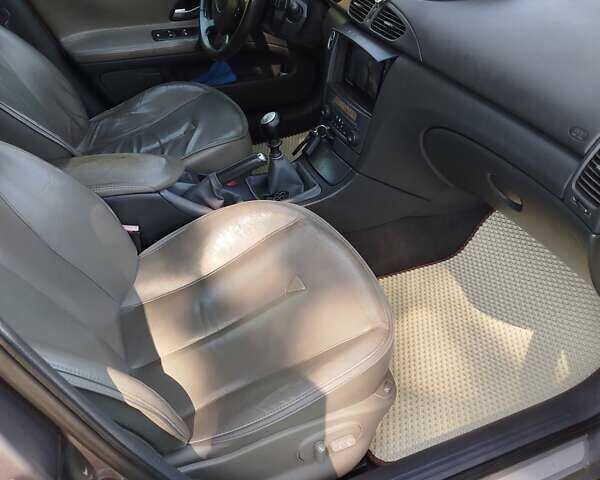 Серый Рено Лагуна, объемом двигателя 2.2 л и пробегом 301 тыс. км за 4800 $, фото 23 на Automoto.ua