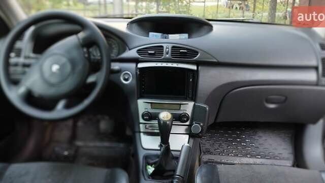 Рено Лагуна 2004 в Черновцах на Automoto.ua Серый Рено Лагуна, объемом двигателя 2.2 л и пробегом 286 тыс. км за 4700 $, фото 15 на Automoto.ua