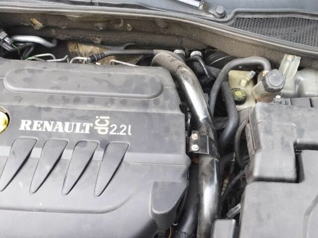 Серый Рено Лагуна, объемом двигателя 2 л и пробегом 370 тыс. км за 3800 $, фото 5 на Automoto.ua