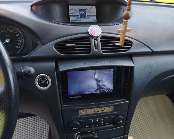 Серый Рено Лагуна, объемом двигателя 2.2 л и пробегом 301 тыс. км за 4800 $, фото 17 на Automoto.ua