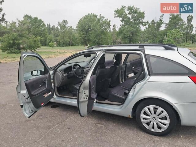 Сірий Рено Лагуна, об'ємом двигуна 1.9 л та пробігом 405 тис. км за 4299 $, фото 14 на Automoto.ua