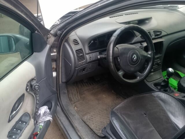 Сірий Рено Лагуна, об'ємом двигуна 0 л та пробігом 100 тис. км за 1450 $, фото 1 на Automoto.ua