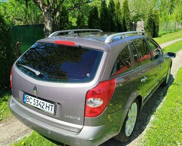 Серый Рено Лагуна, объемом двигателя 2.2 л и пробегом 301 тыс. км за 4800 $, фото 15 на Automoto.ua